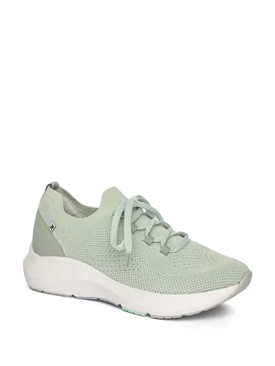 Кроссовки мятного цвета текстильные